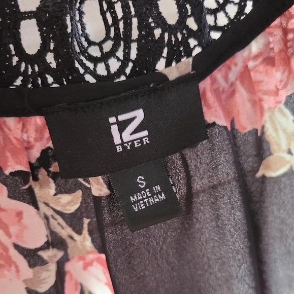 IZ Byer Black Floral Blouse - Picture 4 of 5